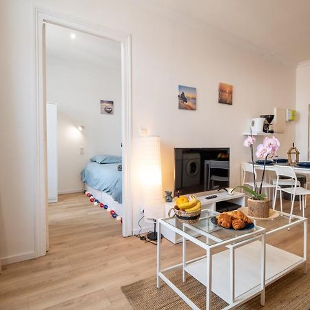 Private Independant Flat - Lourdes City Center - 2 Balconies Buitenkant foto